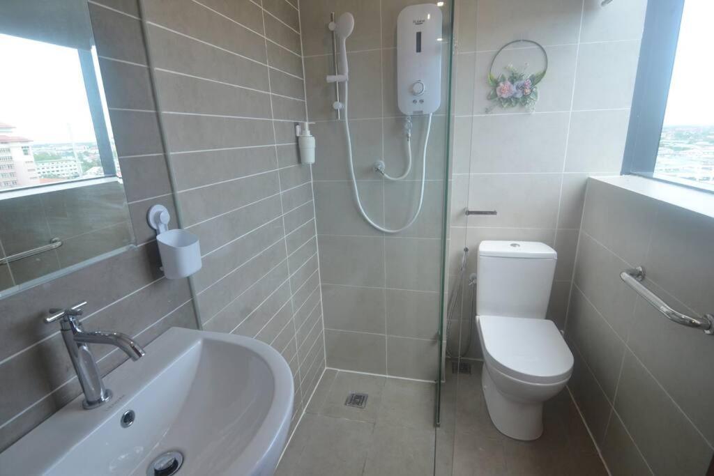 Apartment Kozi Square New Sgh Cozy Lv7b *